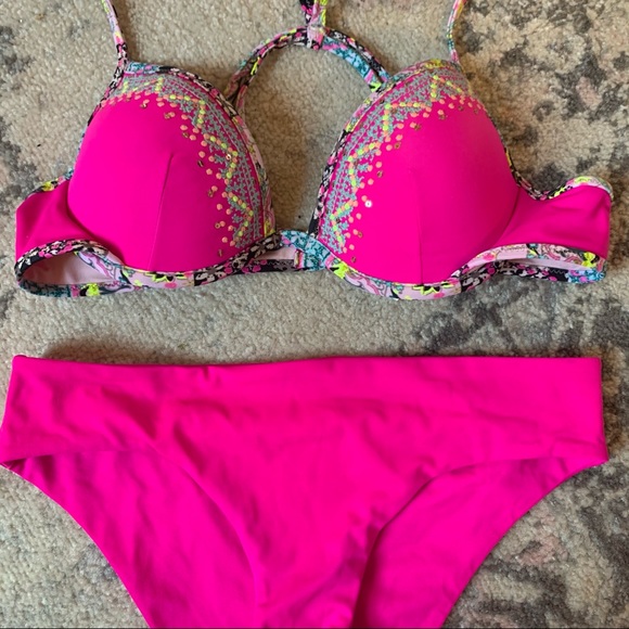 Pink Victoria Secret Bikini - Picture 2 of 5